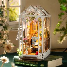 DIY Bookshelf World - Garden House